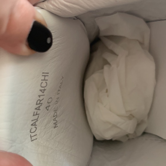 All white Burberry sneakers - Picture 11 of 13